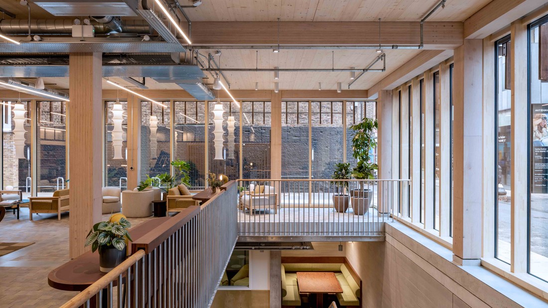 ‘I want to caress the lift!’