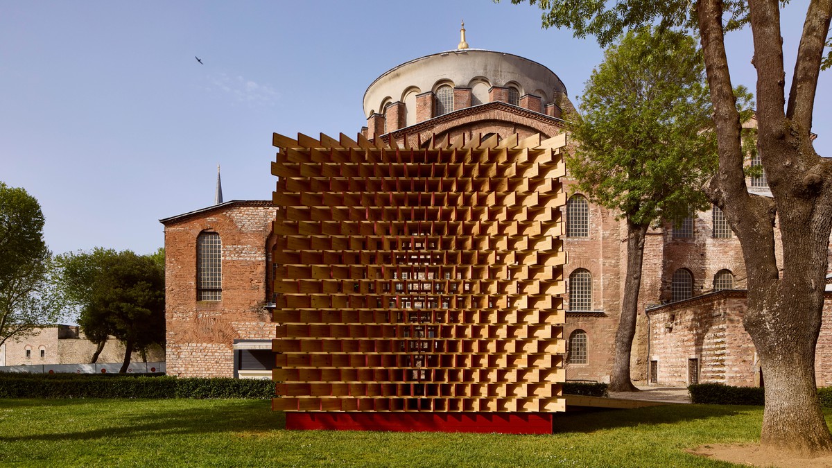 Pavilion of the Moment 1